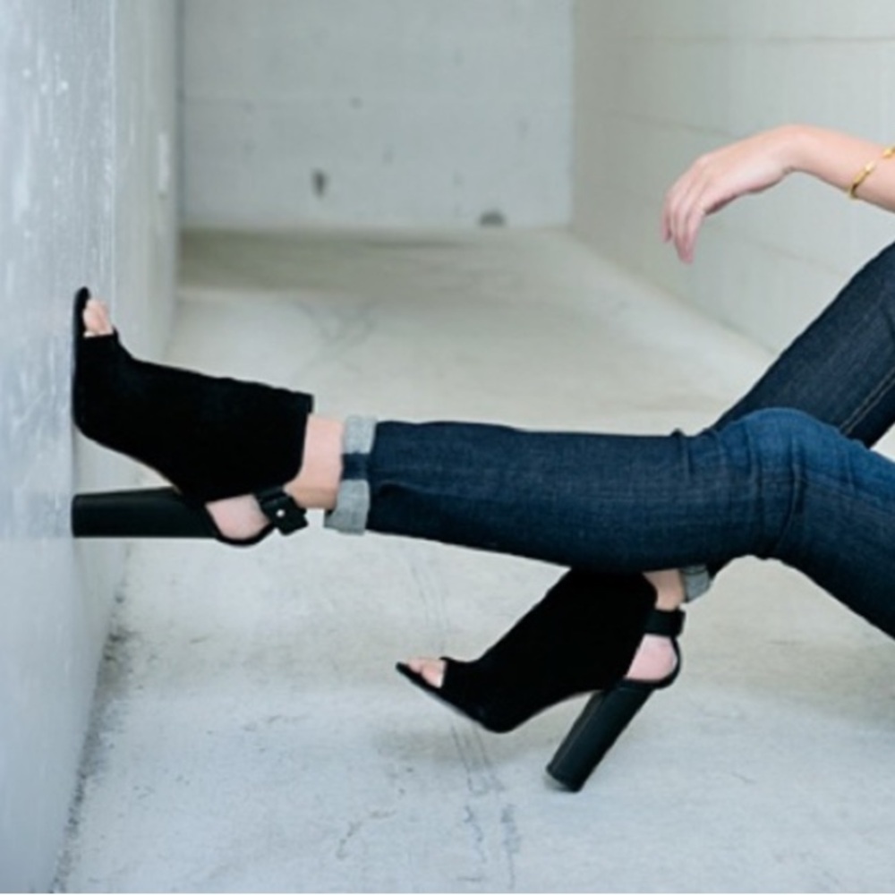 Vince Addison Suede Peep Toe Booties 6.5 - 7
